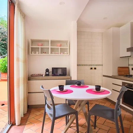 아파트 Pink Star Luxury *